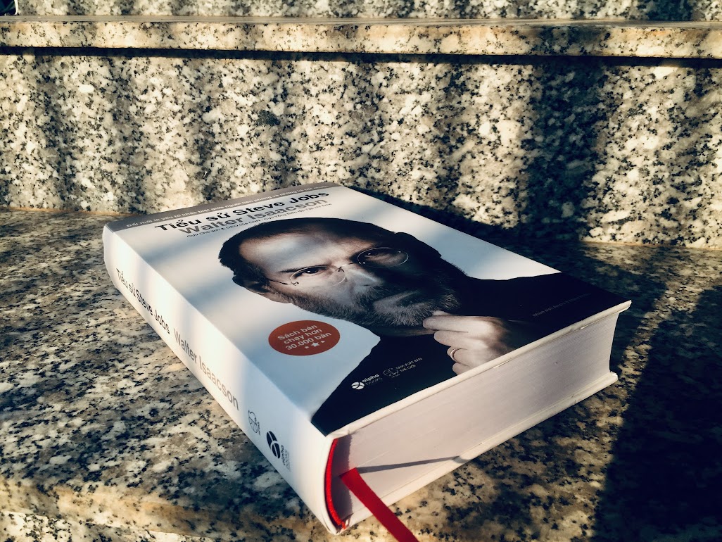 Review sách Tiểu sử Steve Jobs